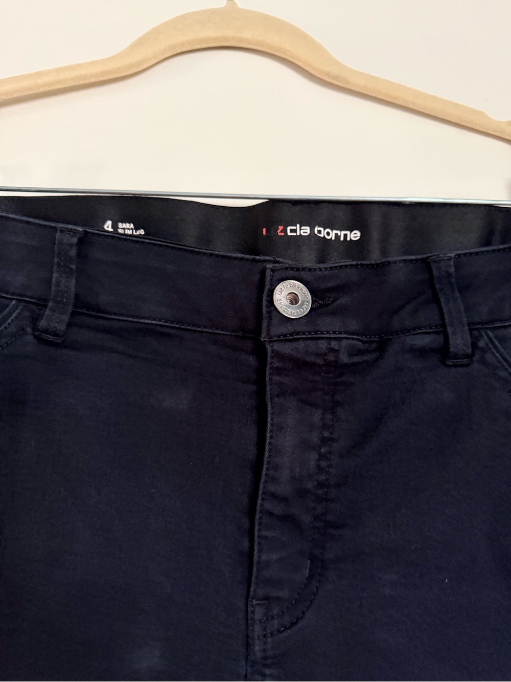 Liz Claiborne Sara Slim Leg Jeans Size 14 Dark Indigo Stretch Denim - Picture 2 of 9